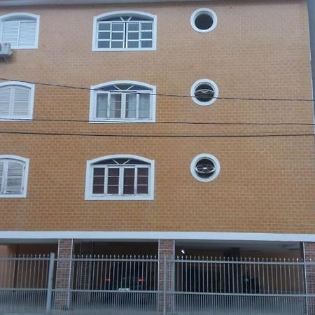 Apartamento Praia Grande Com Wifi E Tv A Cabo Apartman Kültér fotó