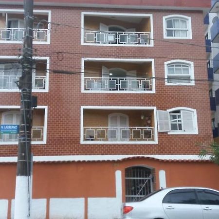 Apartamento Praia Grande Com Wifi E Tv A Cabo Apartman Kültér fotó